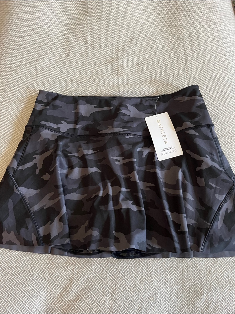 NWT Athleta Gray Ace Camo Print Tennis 13.5" Skort Size Large